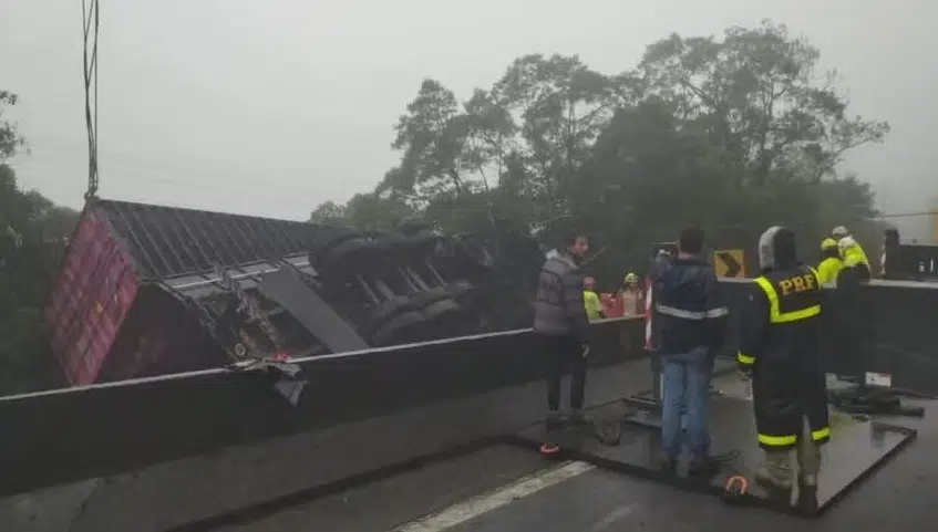 acidente na BR 376 hoje