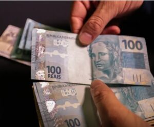 Décimo terceiro salário: quando deve ser paga a primeira parcela? Quando será pago o decimo terceiro salario?