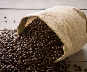 Brasil exporta 4,9 milhões de sacas de café em outubro Brasil exporta sacas de café
