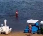 Vídeo mostra criança sendo resgatada na Lagoa do Siri, em Marataízes