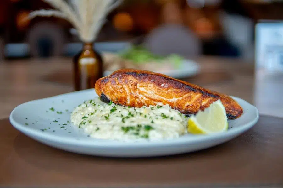 Lira - restaurante em Cachoeiro