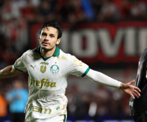 Chances de título do Palmeiras no Brasileirão disparam após assumir liderança Imagem ilustra resultado Palmeiras