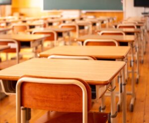 MPF notifica 59 cidades do ES por não pagar piso a professores Sala de aula