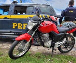ES: Polícia Rodoviária Federal apreende moto clonada na Serra PRF