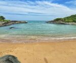 Um paraíso em Guarapari: com águas calmas, conheça a Praia de Una