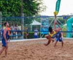 Torneio de futevôlei e altinha agitam o final de semana no ES