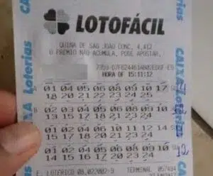 Resultado do Concurso 3329 da Lotofácil; confira Imagem de bilhete ilustrando resultado lotofacil de ontem