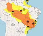 Alerta laranja é monitorado com apreensão no Brasil
