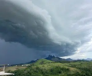 Atenção! ES recebe dois alertas de chuvas intensas nesta segunda (23) Chuvas intensas