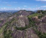 Igrejinha a 800 metros de altitude encanta turistas em Aracruz