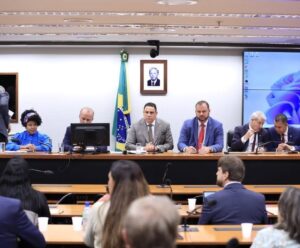 Brasília: bancada capixaba se reúne com instituições e prefeitos