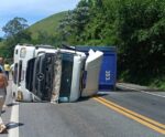Urgente! BR 101 é interditada após grave acidente em Rio Novo do Sul