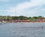 Capixabas lotam praias de Marataízes em domingo de calorão