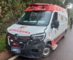 Ambulância que levava vítima de acidente bate em Rio Novo do Sul