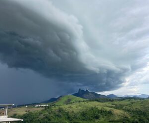 Vem chuva? Cidades do Sul do ES recebem alerta nesta segunda (20) Previsão do tempo