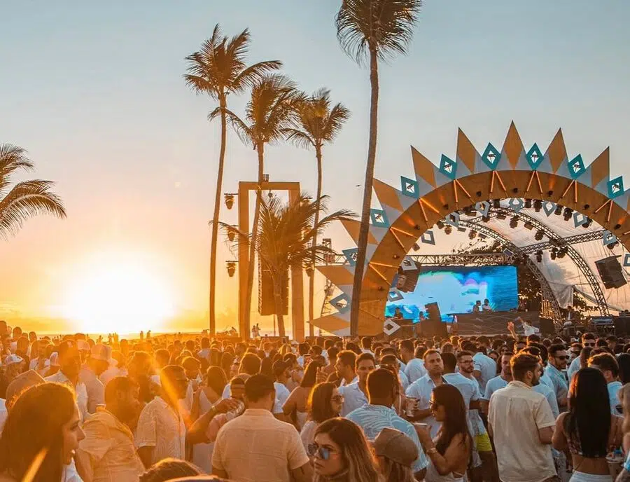 beach club