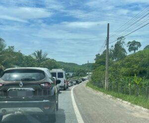 Motoristas registram congestionamento para chegar em Marataízes