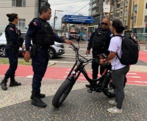 Vila Velha recebe ação de conscientização sobre ciclomotores veículos ciclomotores
