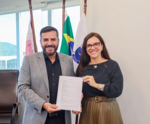 Órgãos do ES assinam convênio para a realização de leilões de veículos