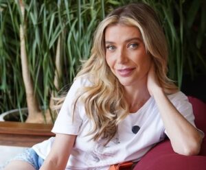 Luiza Possi revela que passará por procedimento nas cordas vocais Luiza Possi