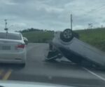 Vídeo | Veículo capota após acidente em rodovia do Sul do ES