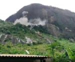 VÍDEO | Pedra despenca de montanha em distrito de Cachoeiro