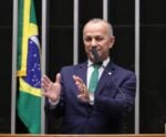 Projeto prevê punição para escola que recusar matrícula de aluno