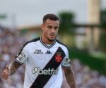 Philippe Coutinho desfalca Vasco no Carioca por causa de edema na coxa esquerda