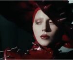 Lady Gaga lança clipe ‘Abracadabra’; veja vídeo