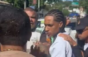 VÍDEO: Oruam protesta contra prisão de MC Poze e fecha avenida no RJ Imagem ilustra oruam preso