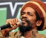 Morre Cocoa Tea, ícone do reggae, aos 65 anos