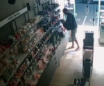 Vídeo | Homem invade loja para roubar perfumes e é preso em Colatina