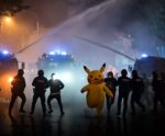 Inusitado! Pikachu é flagrado durante manifestação na Turquia; veja
