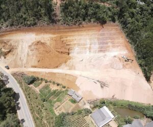 Polícia Ambiental flagra irregularidades em obra e embarga área no Sul
