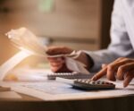 Governo chinês implementa incentivos financeiros para reverter declínio populacional