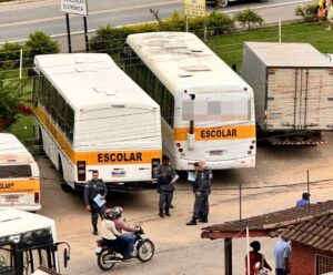 Blitz apreende veículos do transporte escolar em Ibatiba