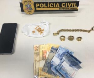 PC apreende drogas e cumpre mandado de internação em Guaçuí Operação da pc em Guaçuí