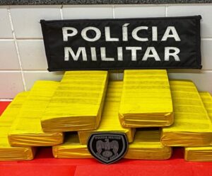 VÍDEO | PM encontra vários tabletes de maconha em Itapemirim drogas apreendidas em campo acima itapemirim