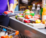 Veja as dicas do Procon para gastar menos nas compras do mês
