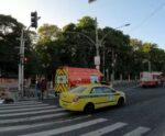 Motociclista morre após bater em poste