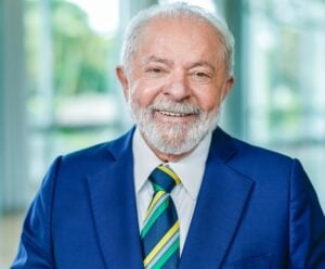 Lula quer debater jornada 6×1 e celebra recorde de empregos formais