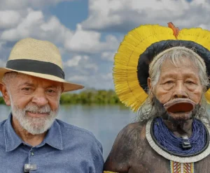 Lula homenageia cacique Raoni e recebe alerta sobre petróleo