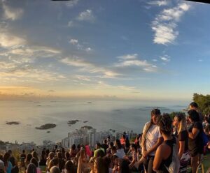 Café e oração em uma das vistas mais espetaculares do Espírito Santo! Café com oração, Morro do Moreno