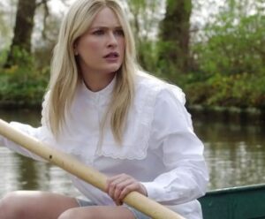 Camille Razat, de ‘Emily em Paris’, confirma que vai deixar a série