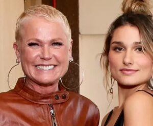 Xuxa diz que dá banho até hoje em Sasha: ‘Como se fosse um bebê’