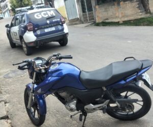 Motociclista é preso após furar sinal vermelho em Cachoeiro apreensão em cachoeiro de itapemirim