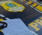 PRF encontra algo inesperado em abordagem a moto na BR 101