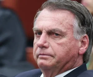 Bolsonaro com pneumonia viral: saiba evitar essa doença A foto mostra o ex-presidente Jair Bolsonaro