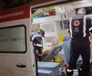Jovem é torturado e alvejado após encontro com namorada de traficante jovem torturado