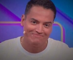 Leo Dias: na UTI com pneumonia; entenda melhor essa doença A foto mostra Leo Dias, vítima de pneumonia.